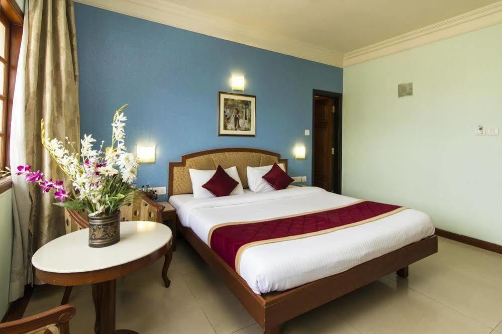 Oyo 579 Hotel Aab Bangalore Ngoại thất bức ảnh