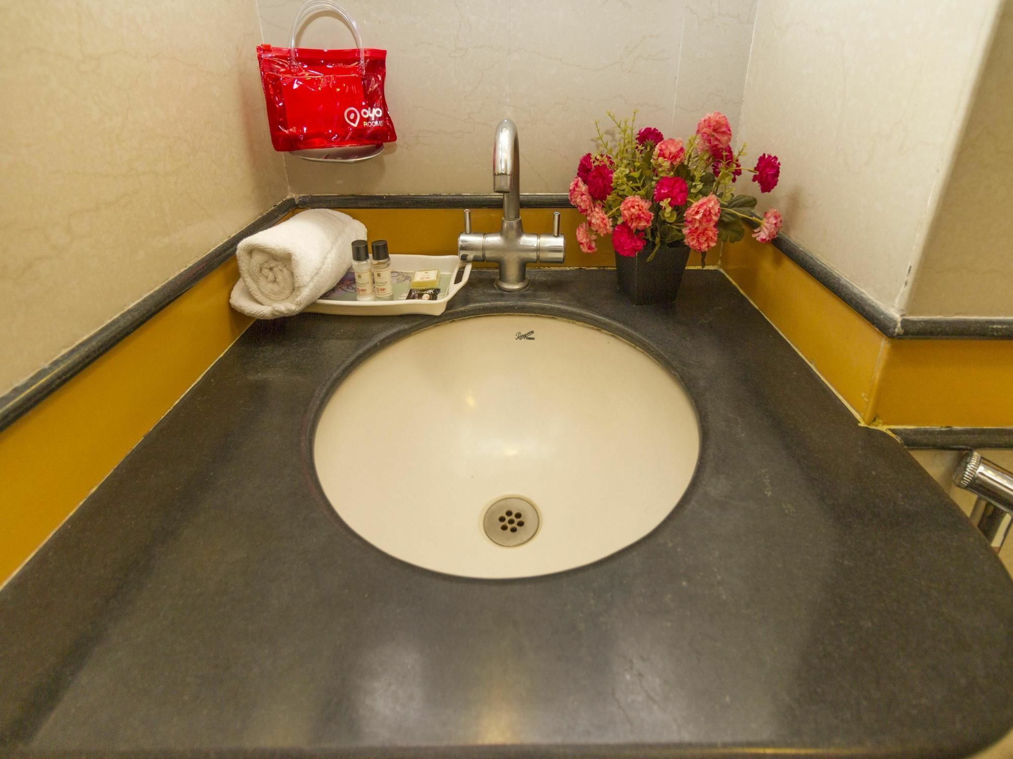 Oyo 579 Hotel Aab Bangalore Ngoại thất bức ảnh