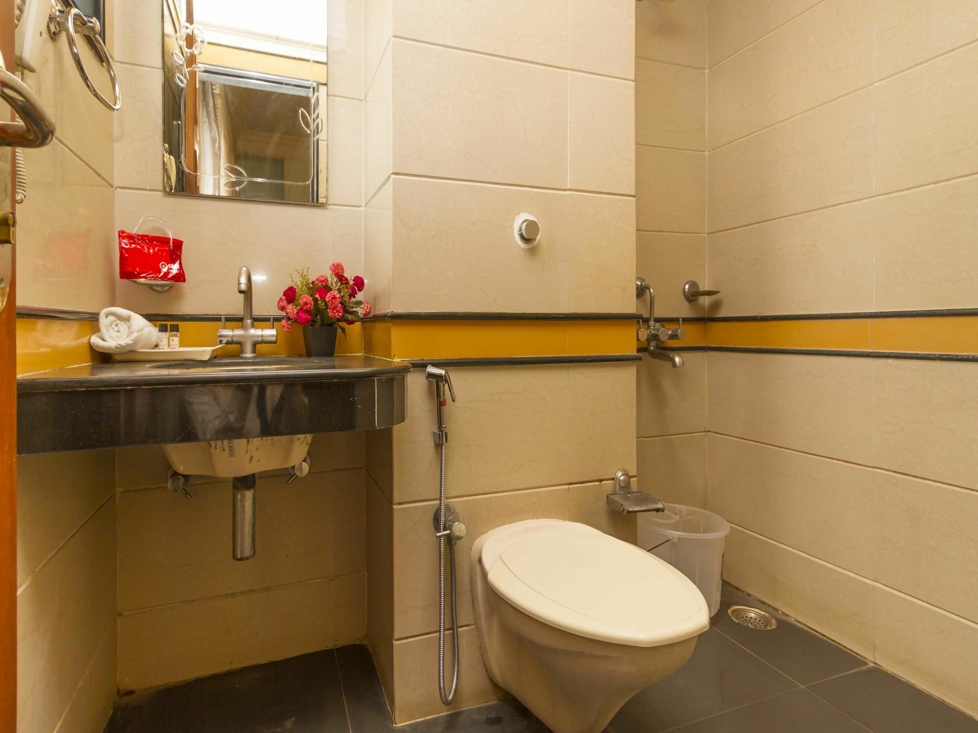 Oyo 579 Hotel Aab Bangalore Ngoại thất bức ảnh
